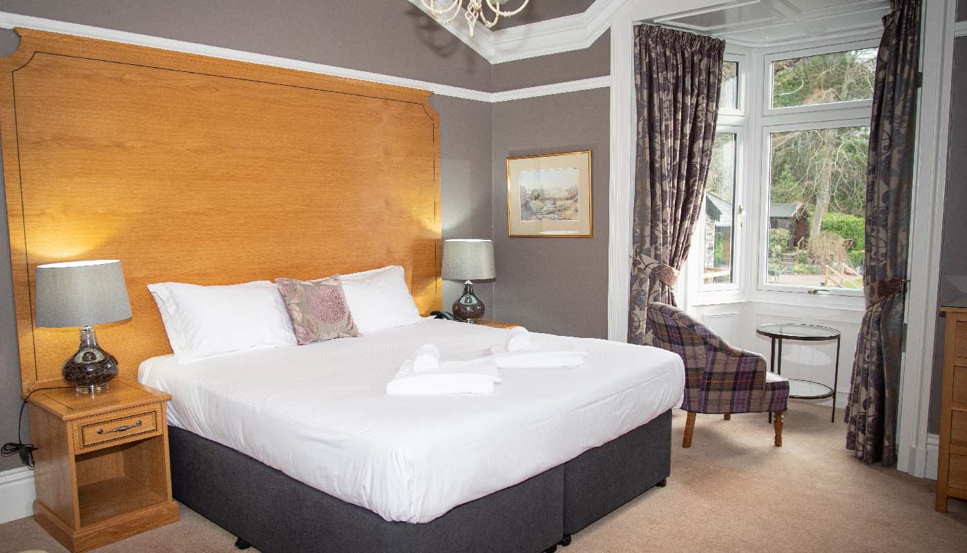 Superior King 4 Superior King - Hero